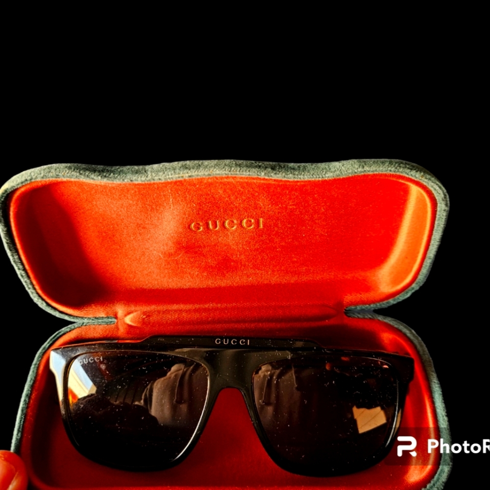 Luxury Authentic Gucci Men's sunglasses